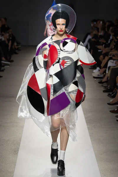 Look 9